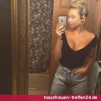 Julia, 32 – Stuttgart