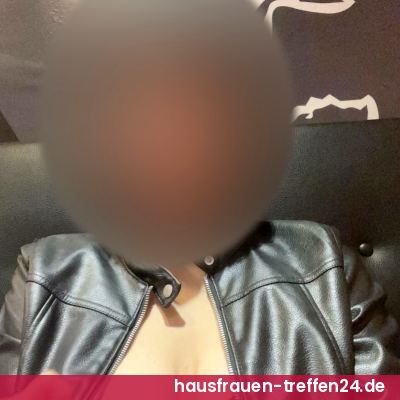 Rebecca, 32 – Jade